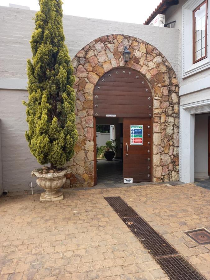 Troas Boutique Hotel Vanderbijlpark Kültér fotó