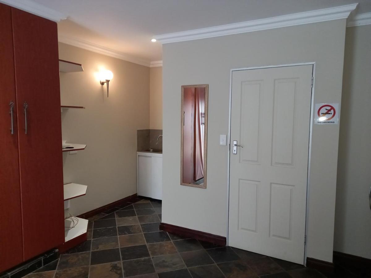 Troas Boutique Hotel Vanderbijlpark Kültér fotó